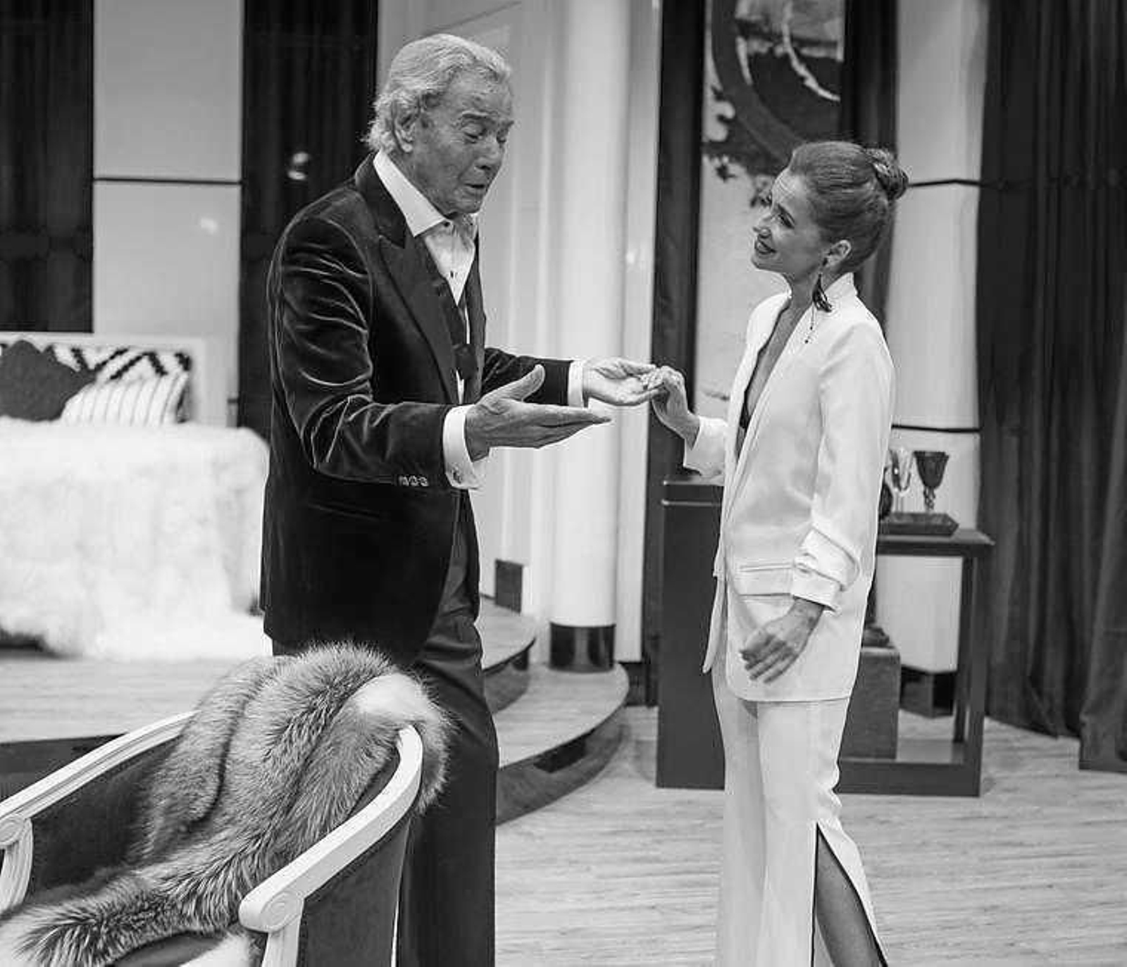 Arturo Fernández y Carmen del Valle, en una escena de 'Alta Seducción'.