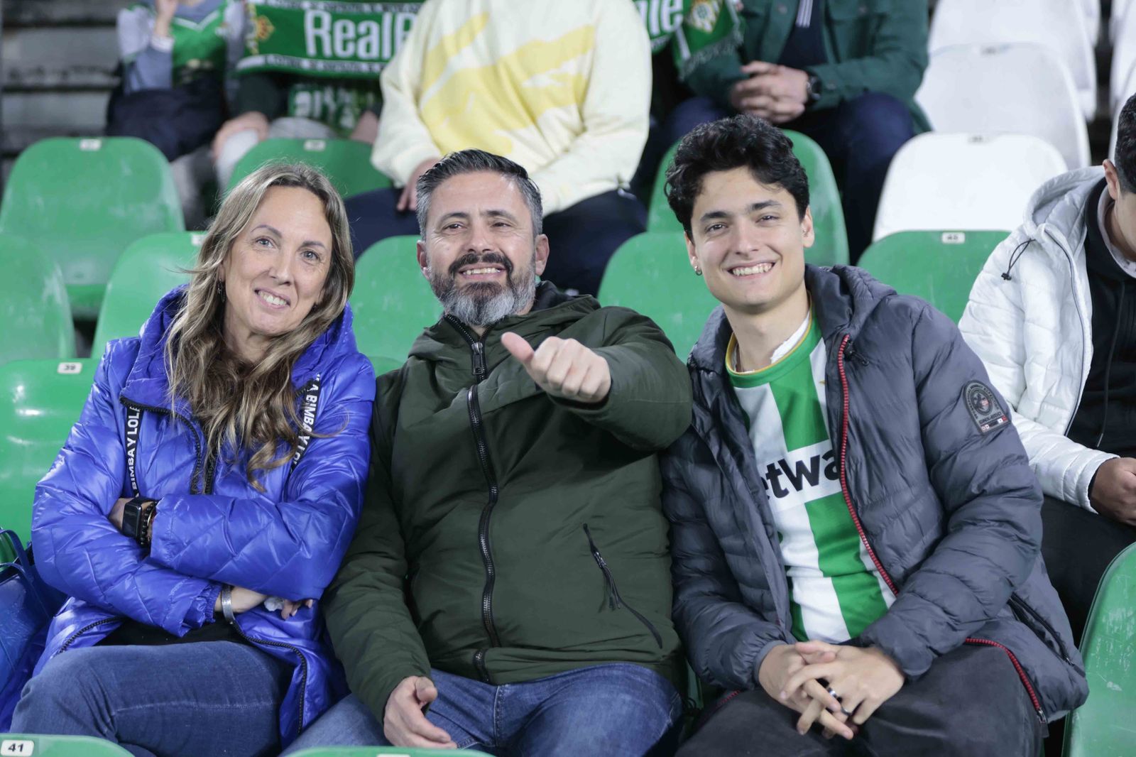 Búscate en las gradas del Villamarín