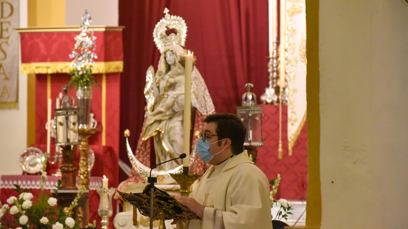 Las fotos de la perigrinacion religiosa  Madre Ven en la Iglesia de La Palma