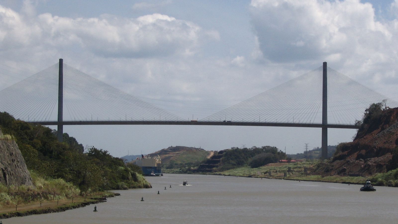 Puente Centenario sobre el Canal de Panamá