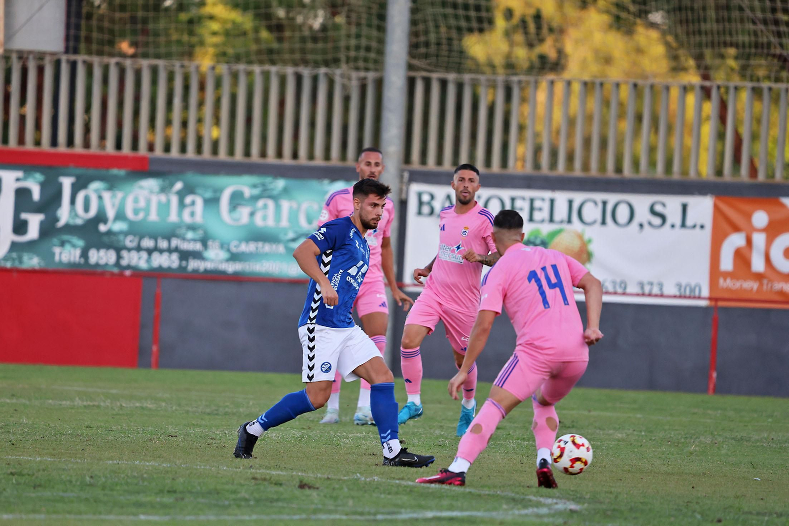 Imágenes del amistoso entre el Recreativo de Huelva y el Xerez  DFC