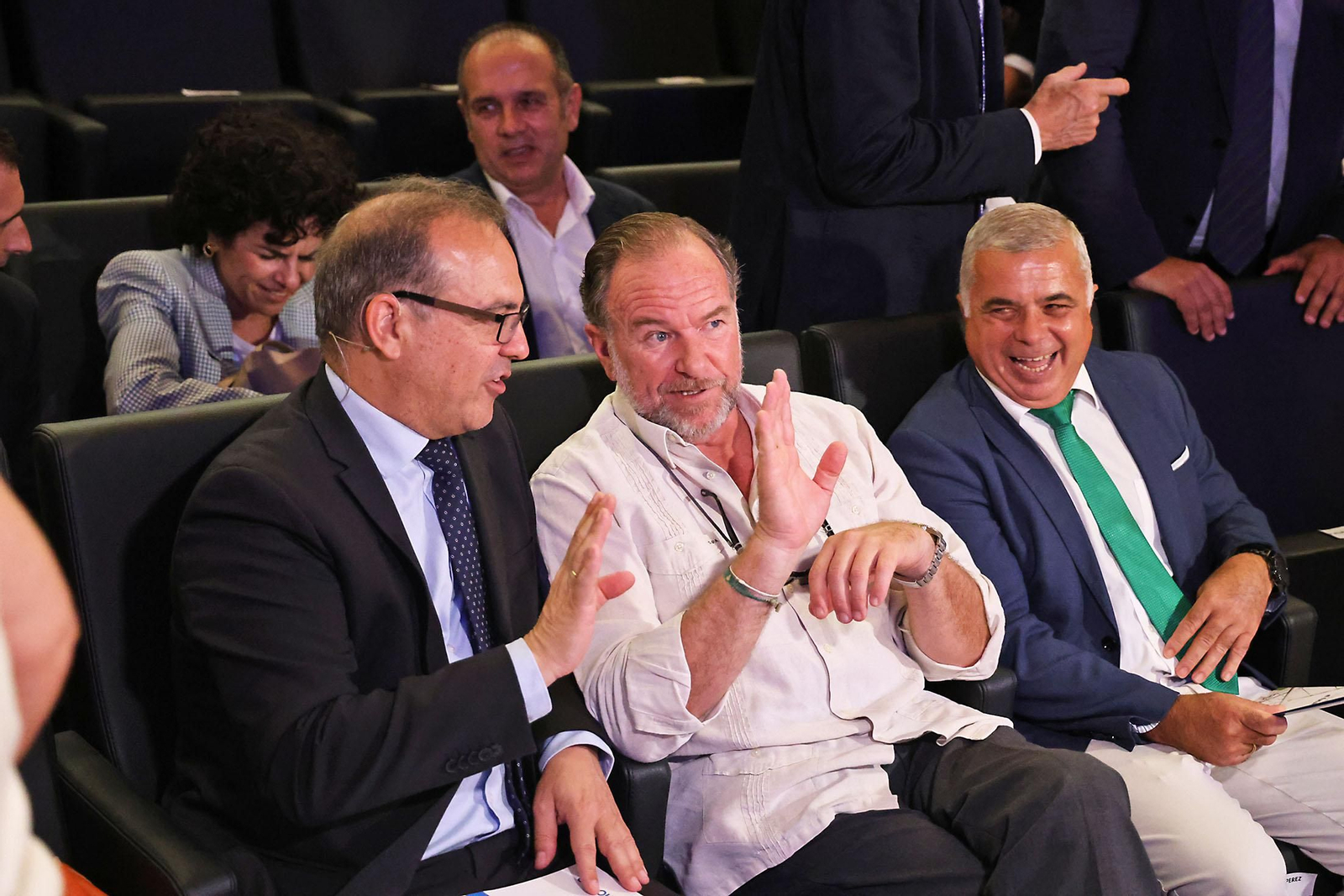 Imágenes de la presentación de la memoria anual de la Asociación de Industrias Químicas, Básicas y Energéticas de Huelva (Aiqbe)