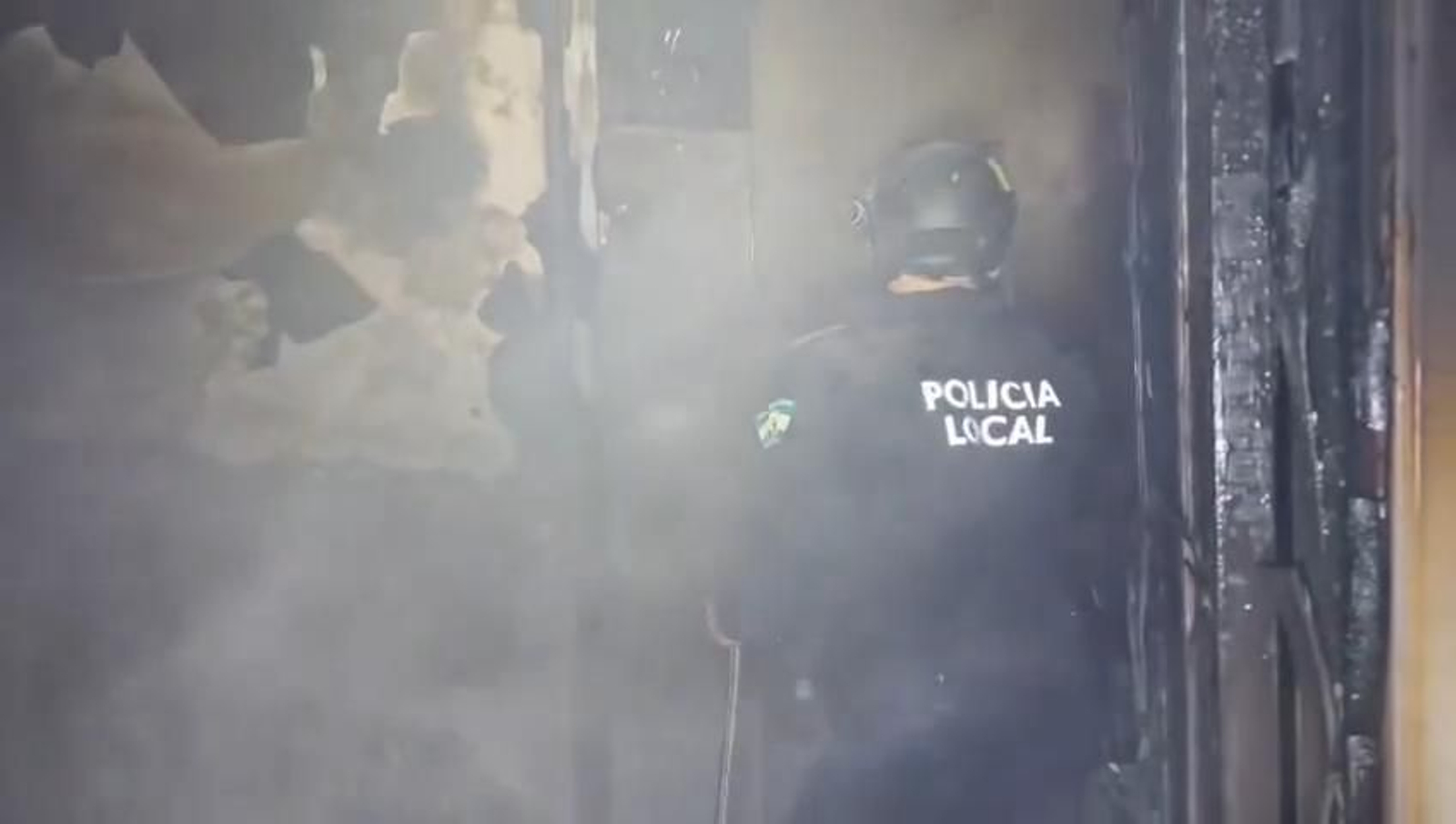 Un vecino rescata a un hombre que había quedado inconsciente en un incendio en Íllora