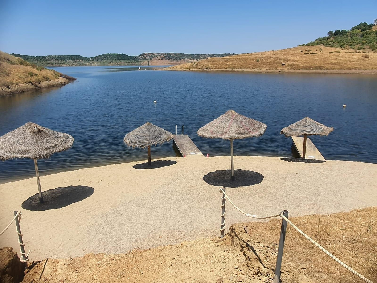 Playa de La Breña, en Almodóvar del Río Playa de La Breña, en Almodóvar del Río