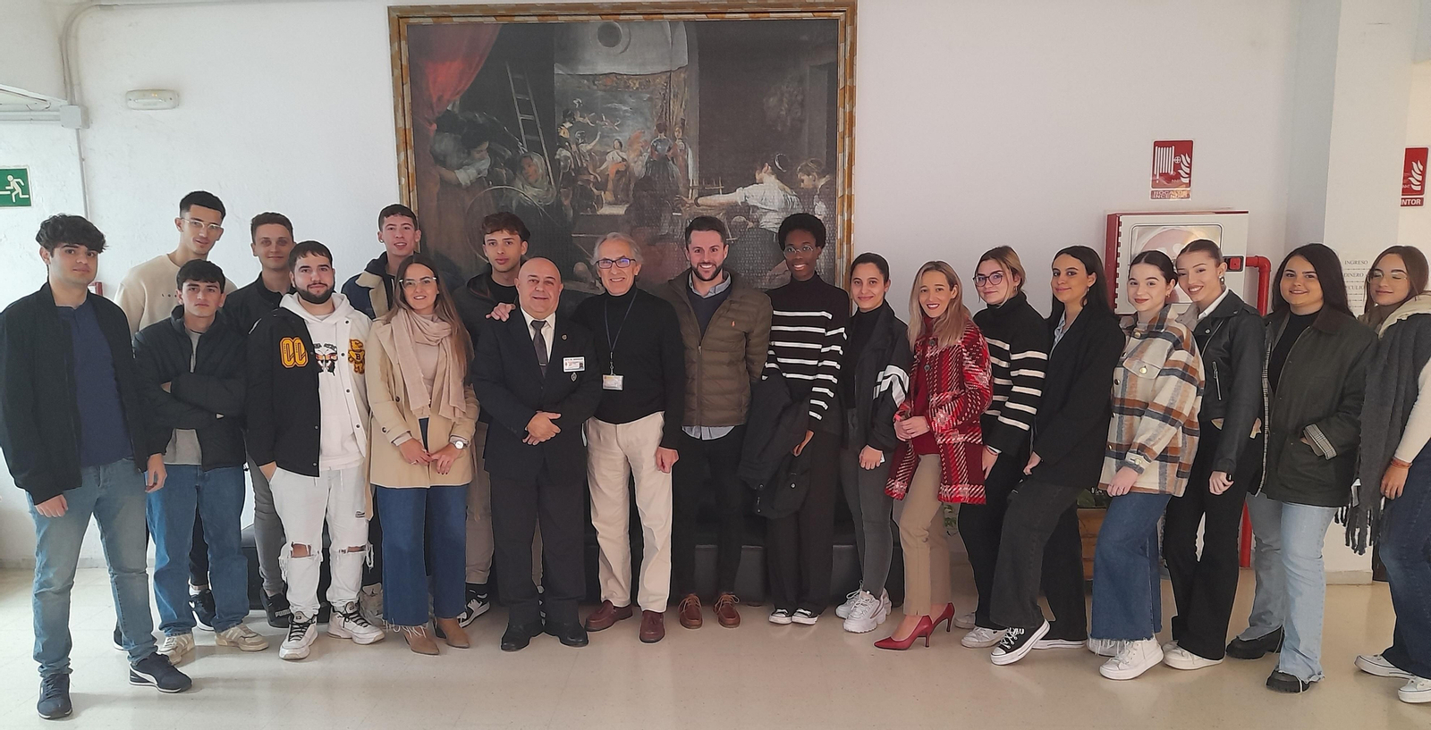 Un grupo de alumnos de la UAL ha visitado 'El Acebuche'.