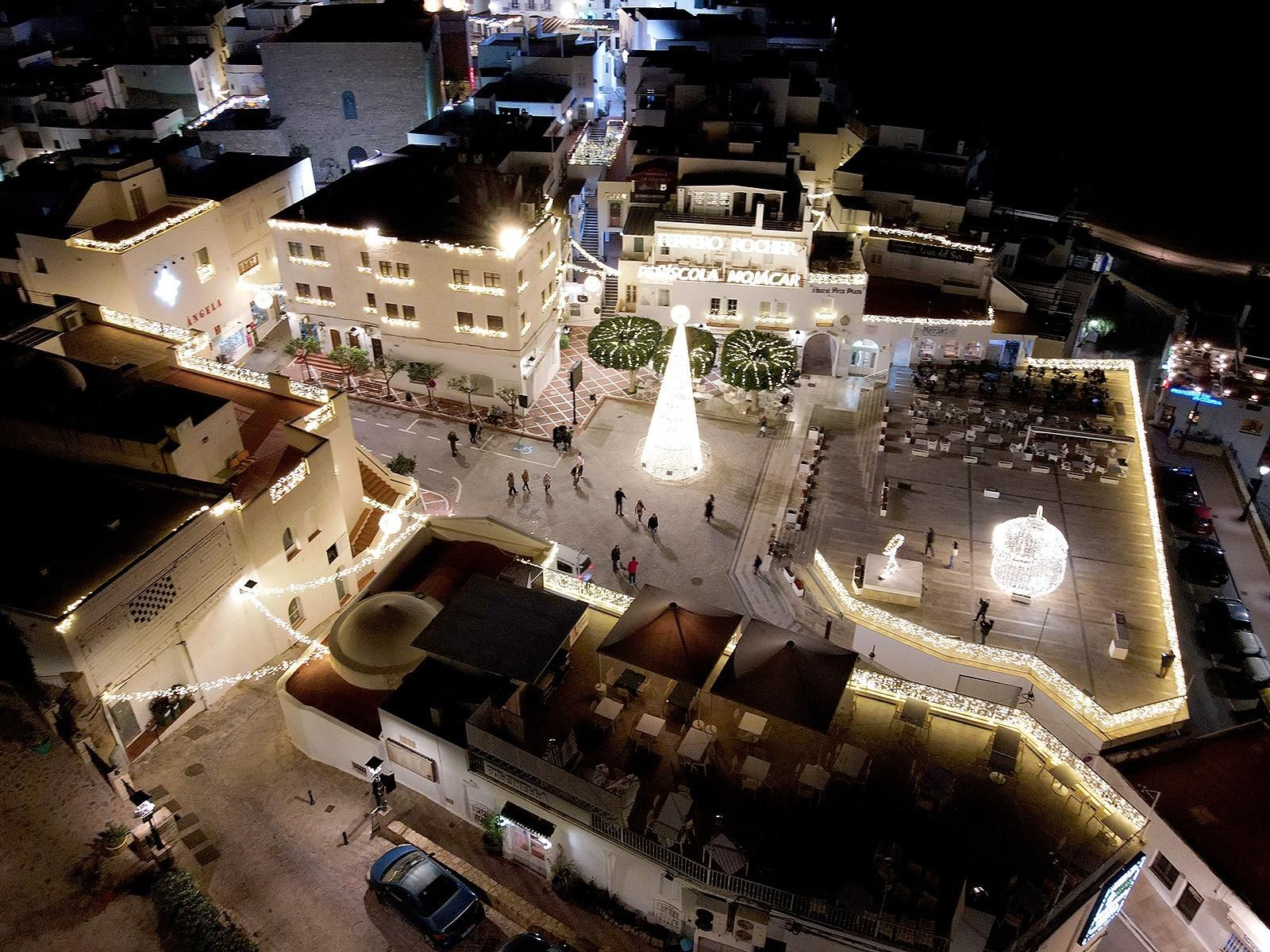 El encendido del alumbrado navideño de Mojácar, una de las citas más esperadas del año