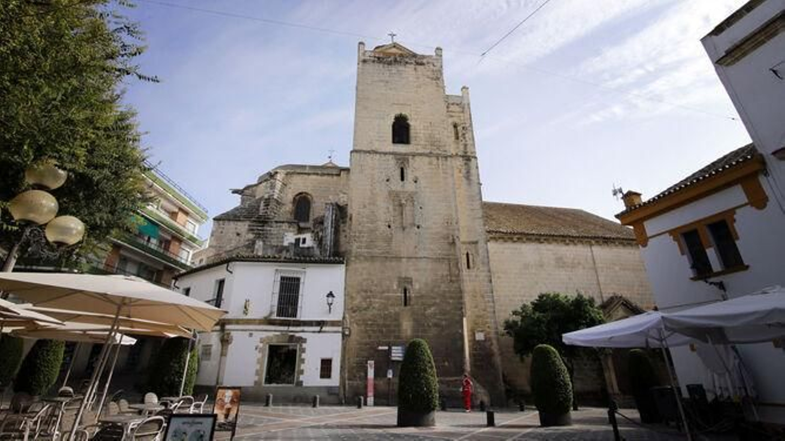 La Torre de la Atalaya y plaza Plateros La Torre de la Atalaya y plaza Plateros
