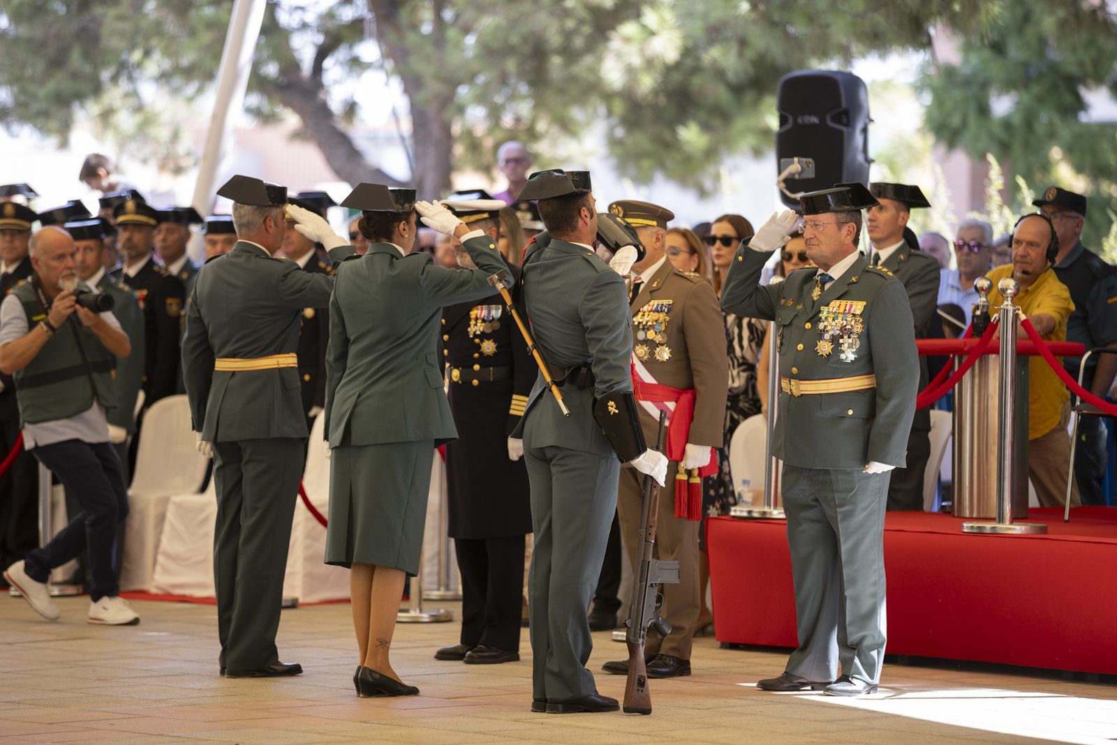 Imágenes de los actos de celebración de la festividad de la patrona de la Guardia Civil, la Virgen del Pilar.