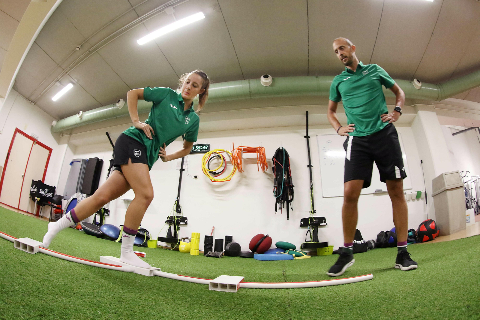 Los test médicos y las pruebas físicas del Unicaja Femenino, en fotos Los test médicos y las pruebas físicas del Unicaja Femenino, en fotos