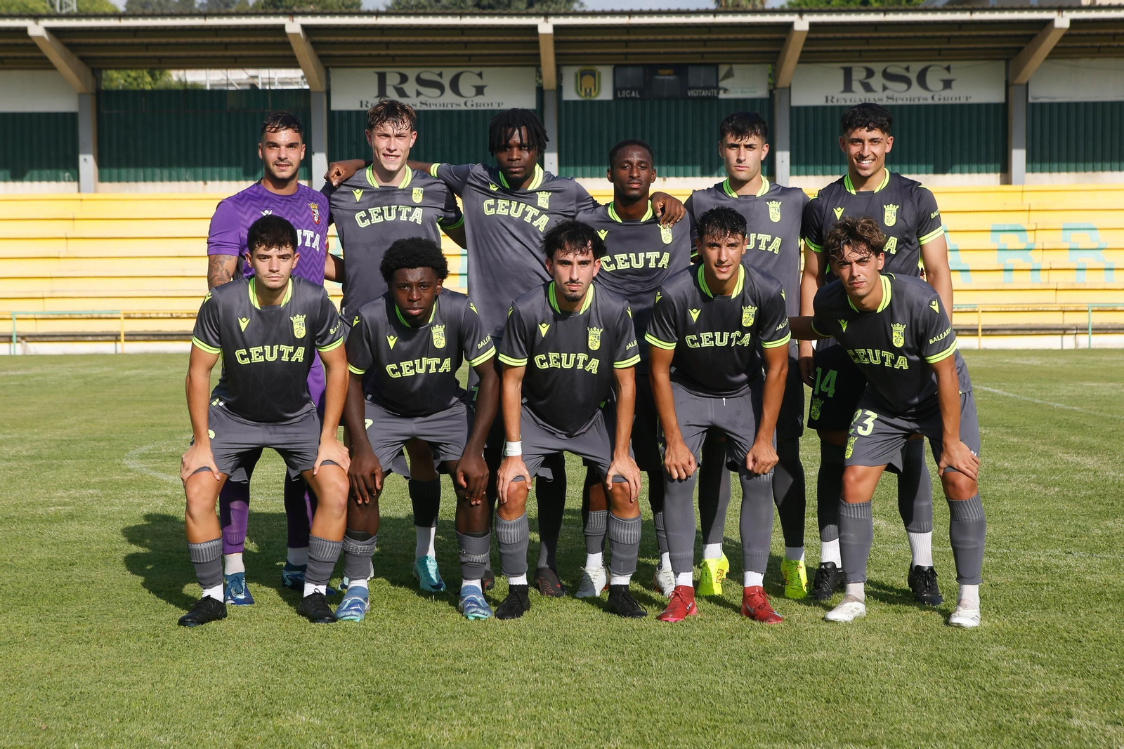 Las fotos del triangular en el estadio Carlos Piña de Los Barrios con el Algeciras CF y el Ceuta B