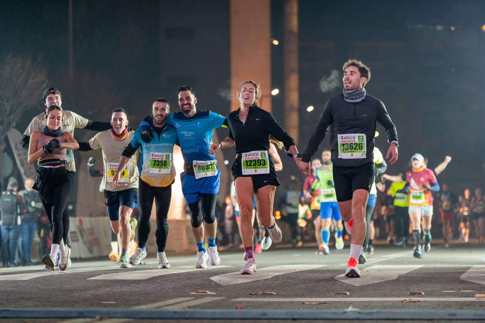 En imágenes: búscate en tu llegada a meta de la Carrera de San Antón 2026 (8)