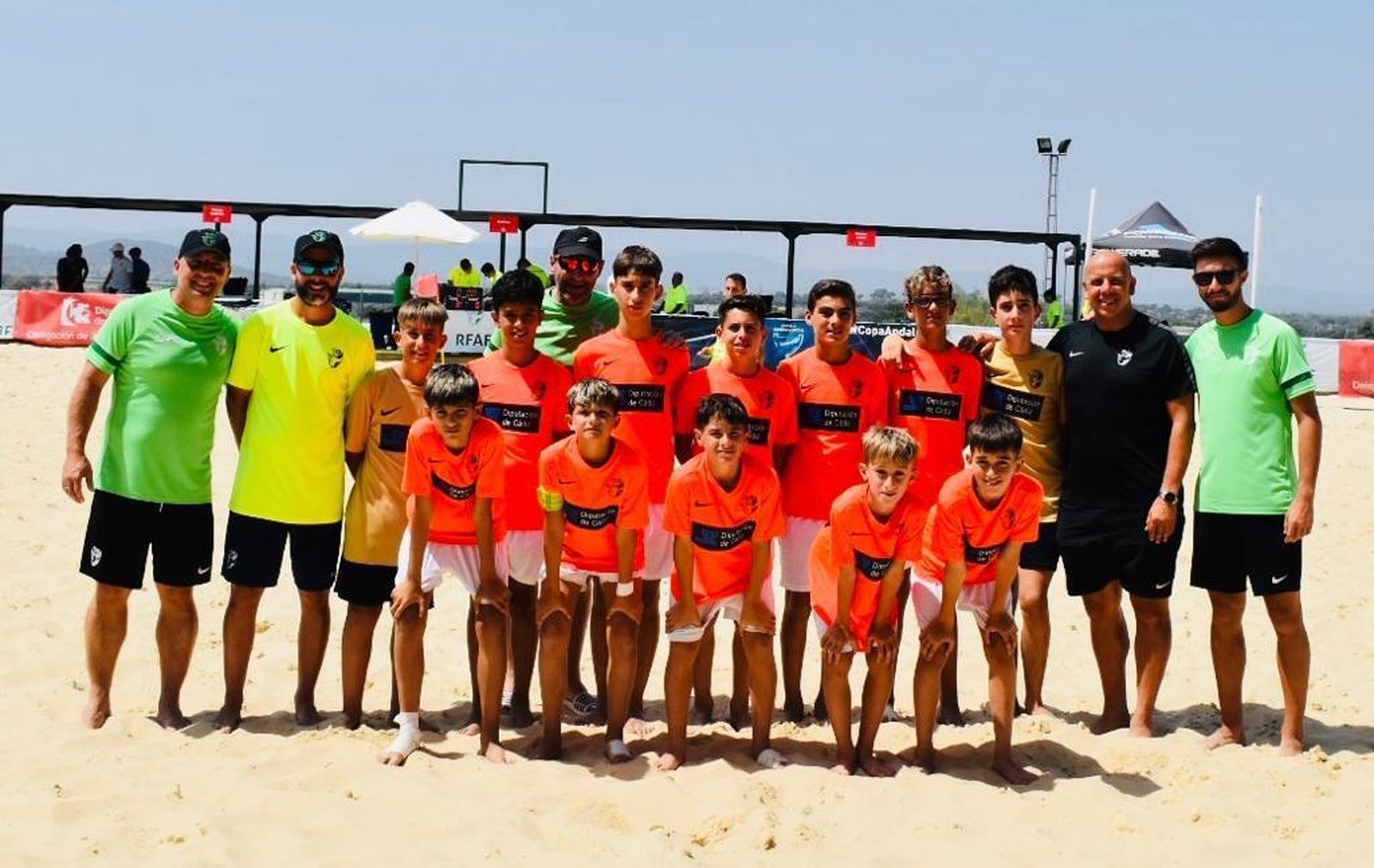 La selección gaditana alevín de fútbol playa