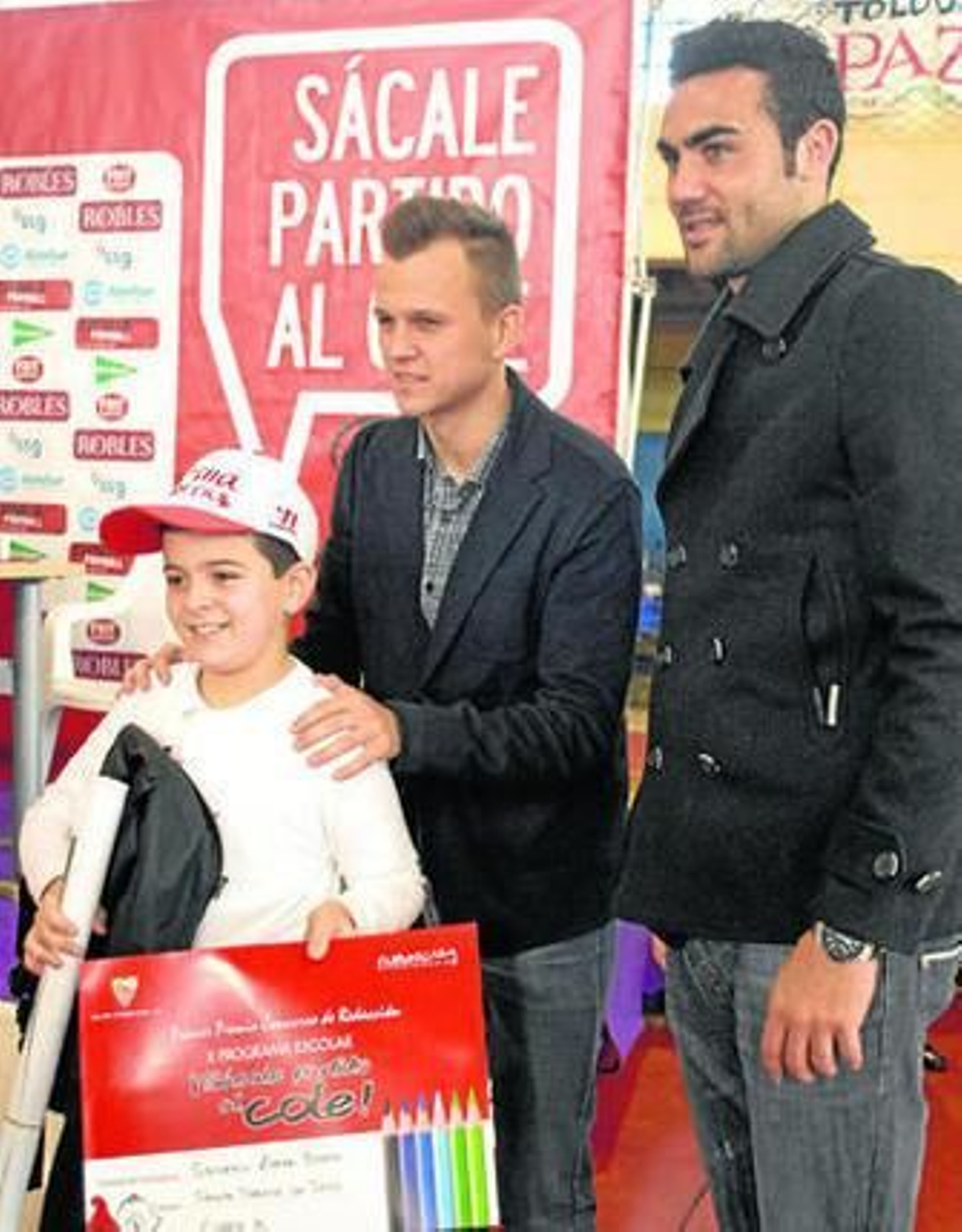 Cheryshev, que tendrá el 41 en Europa, e Iborra, en 'Sácale partido al cole'.