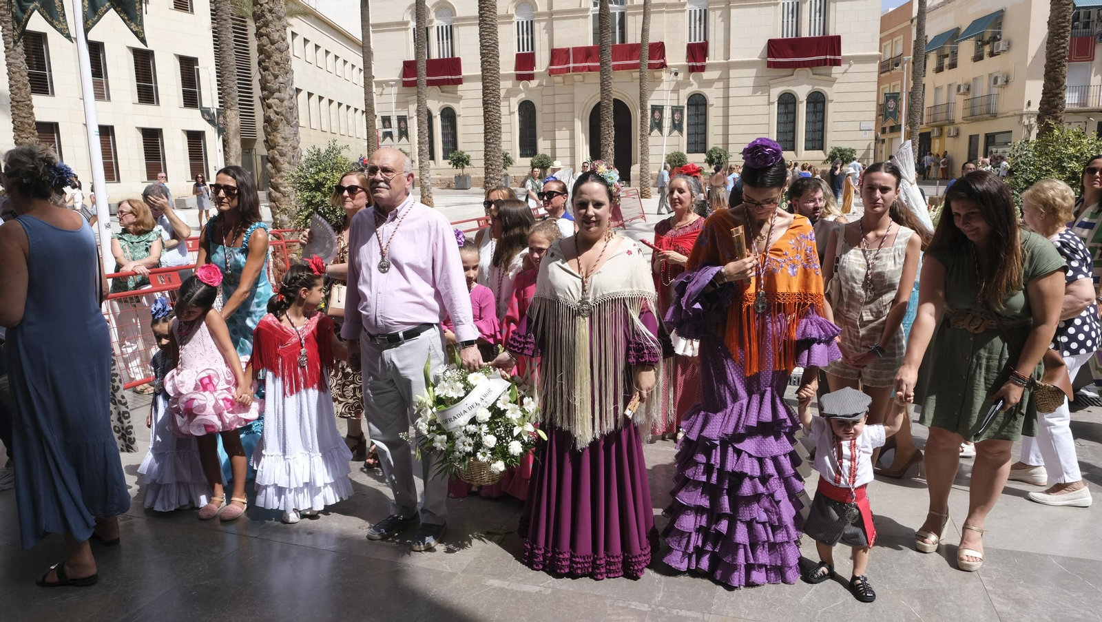 Ofrenda floral a la Virgen del Mar en la Feria de Almería 2024, en imágenes
