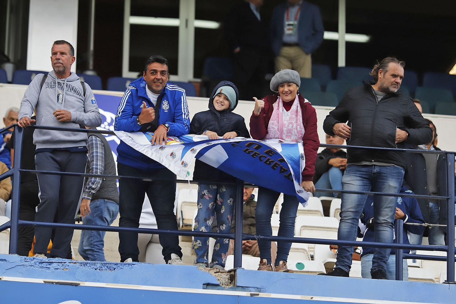 Imágenes del ambiente en el Recreativo de Huelva - San Fernando