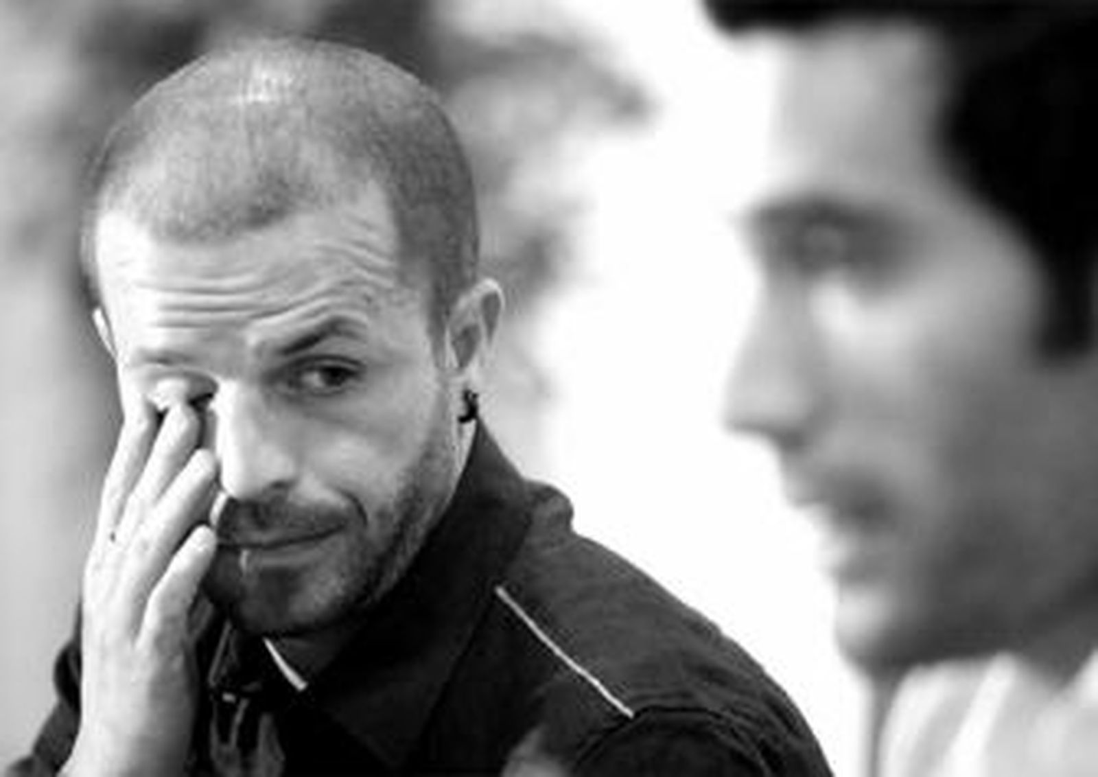 Sandro se emocionó en el día de su despedida como futbolista.