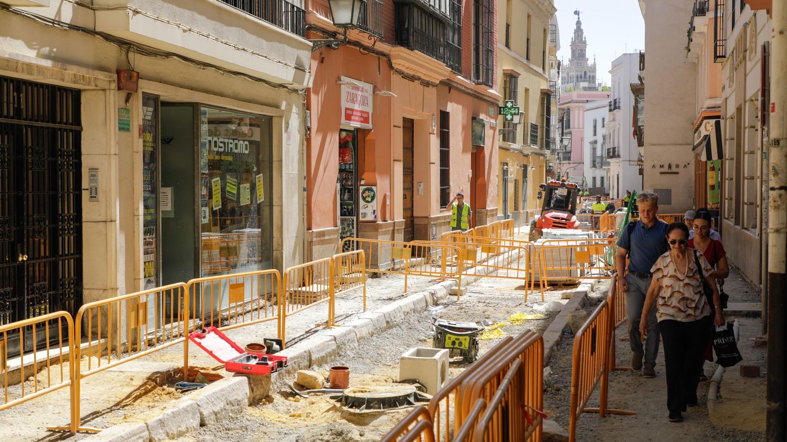Las fotos de las obras en la calle Zaragoza de Sevilla