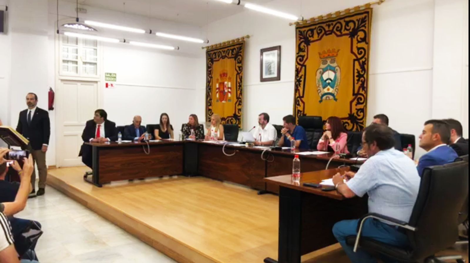 José Luis Amérigo jurando cargo como alcalde.