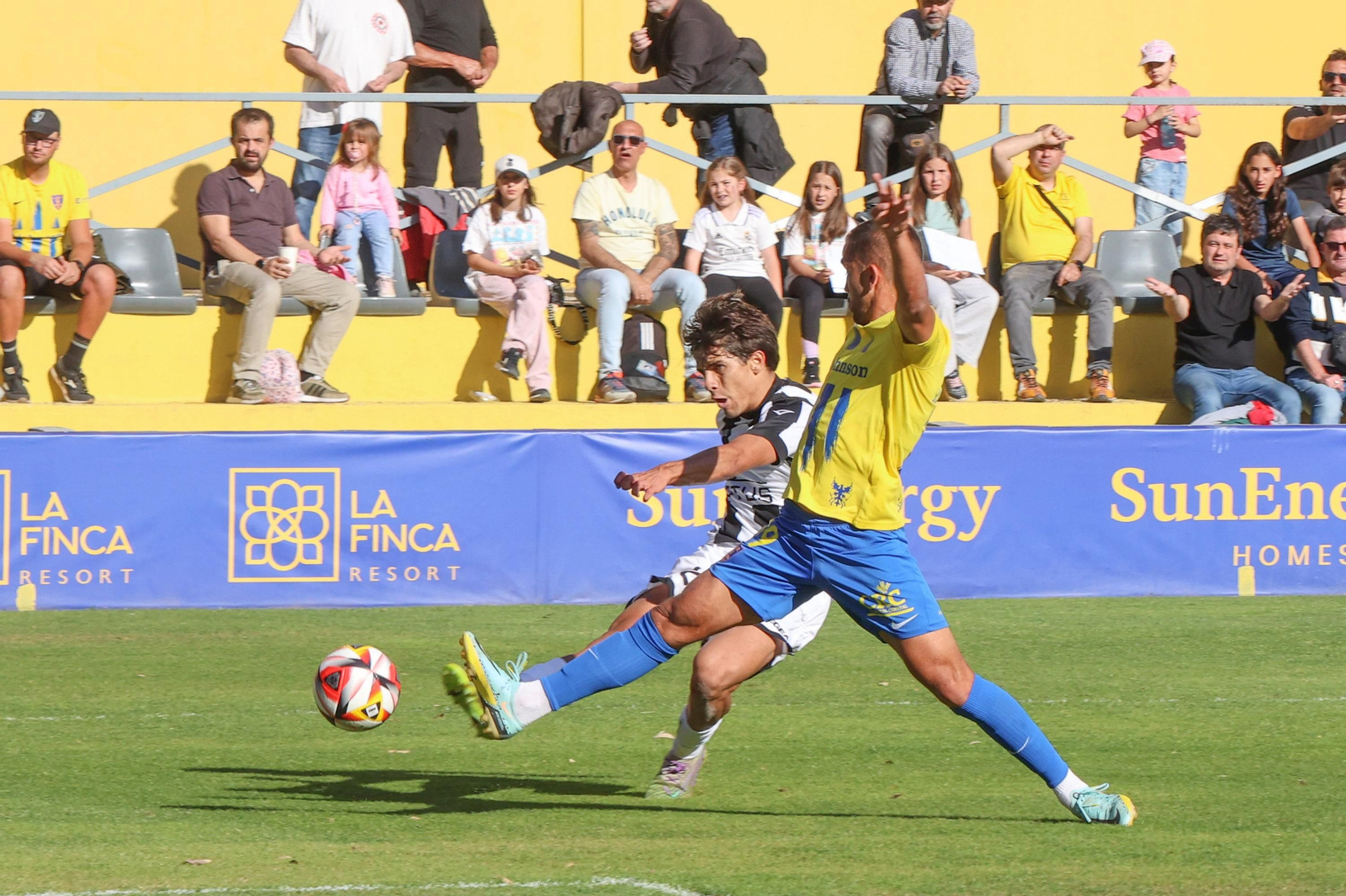 Las fotos del Orihuela-Balona de Segunda Federación (1-2)