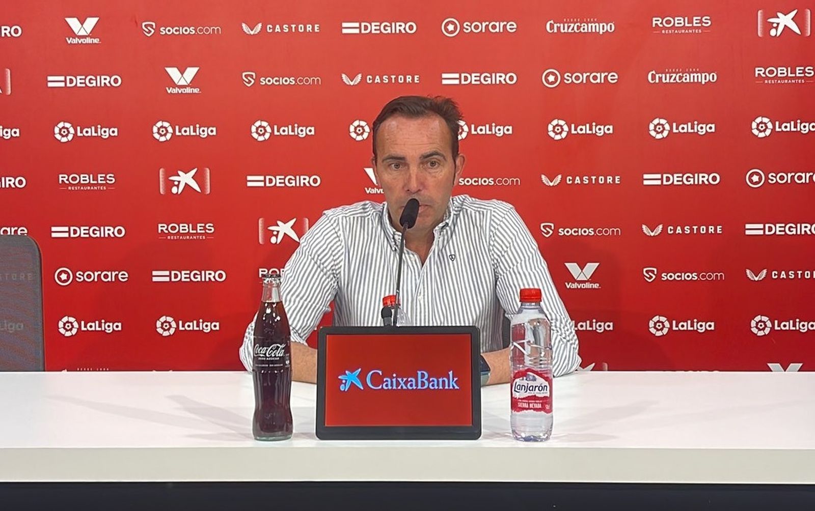 Miguel Ángel Montoya, técnico del Utrera, confía en hacer un buen partido en Chapín.
