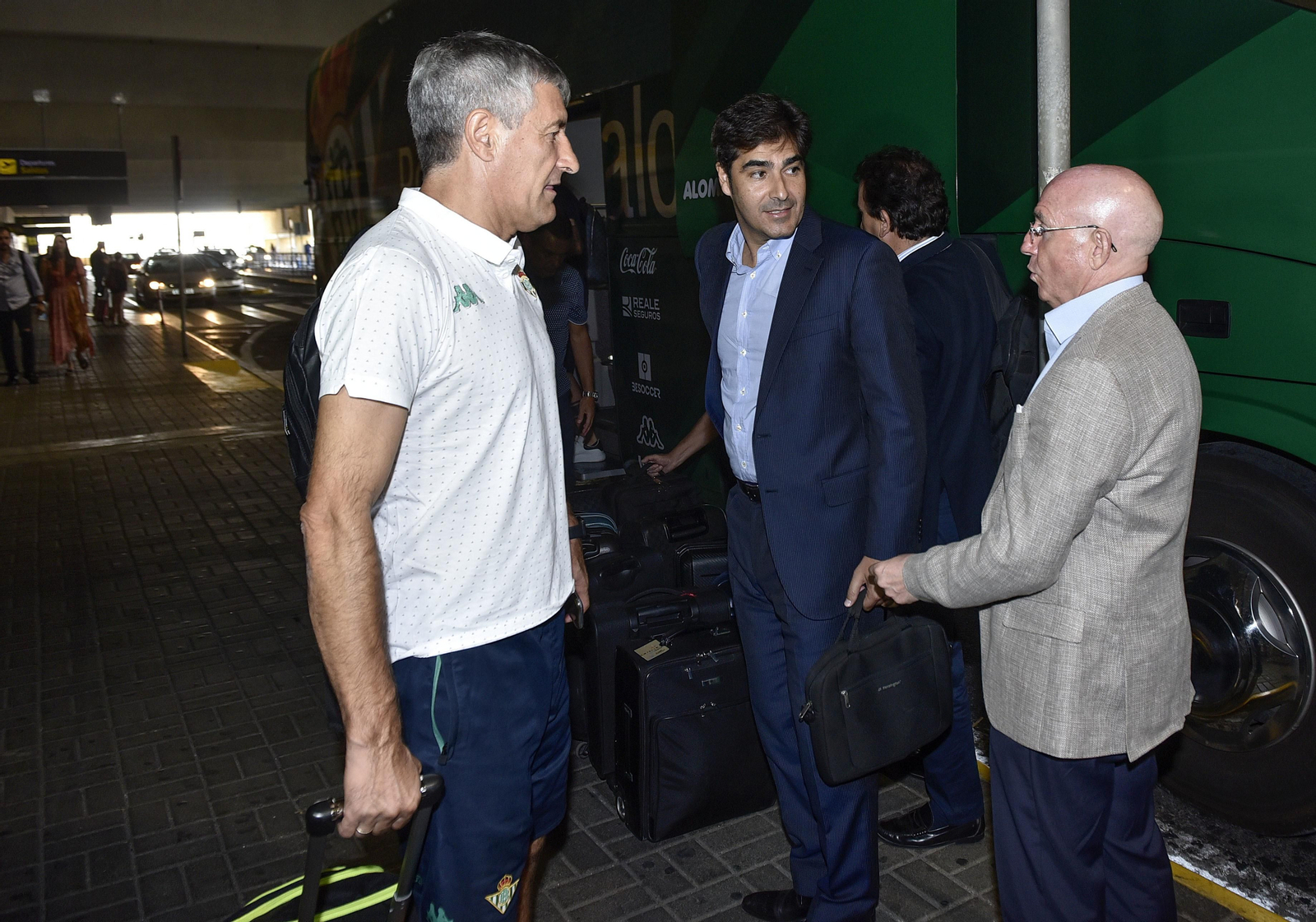 Serra Ferrer dialoga con Ángel Haro y Quique Setién.
