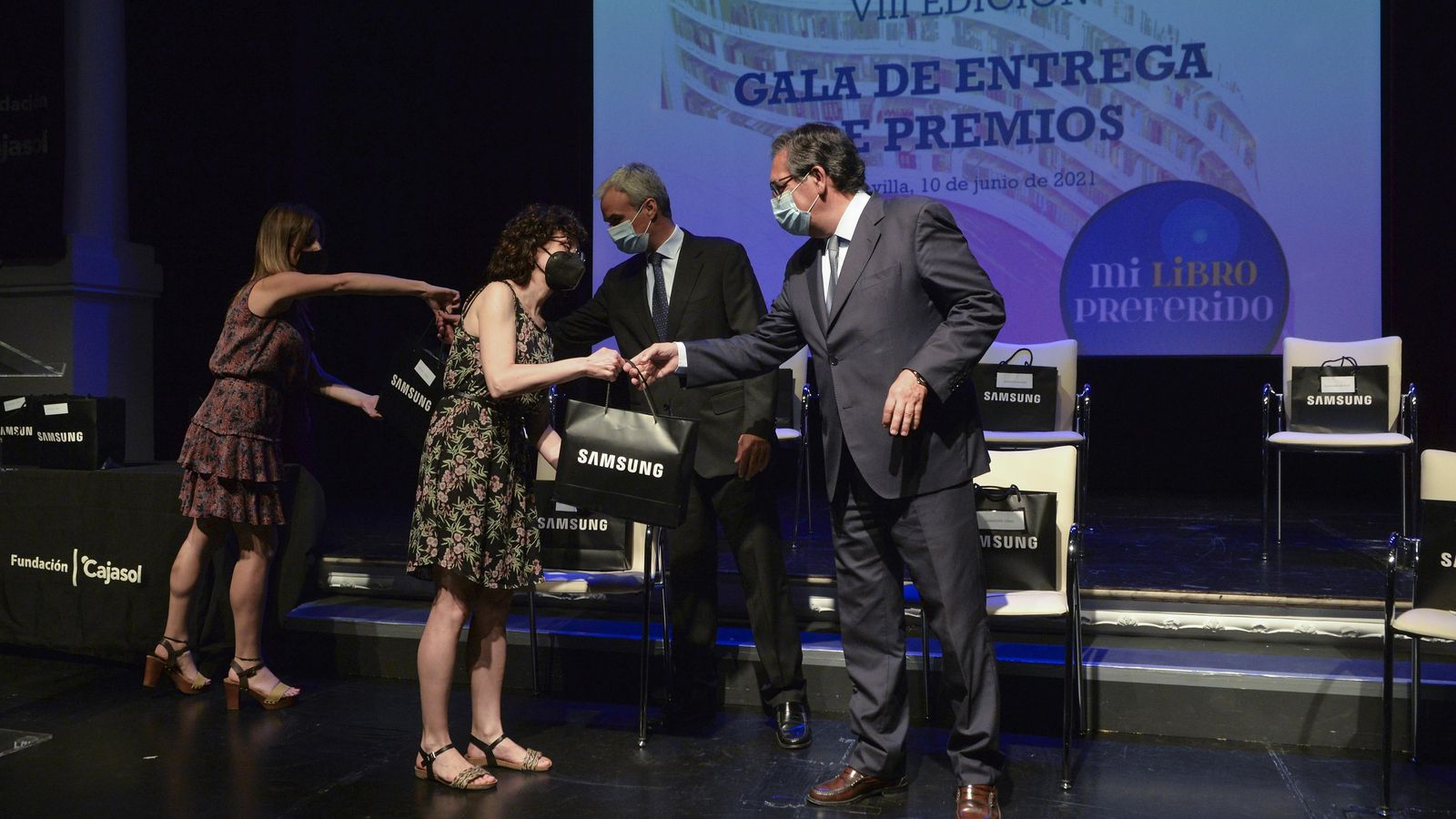 Entrega de los premios del certamen escolar Mi Libro Preferido.