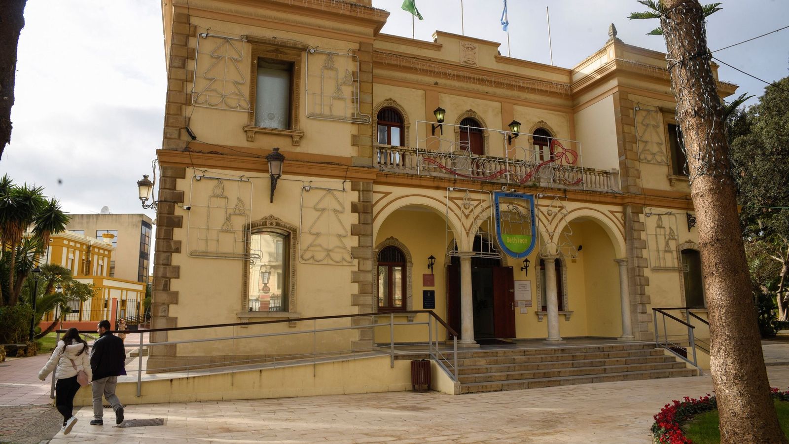 La fachada del Museo Cruz Herrera de La Línea.