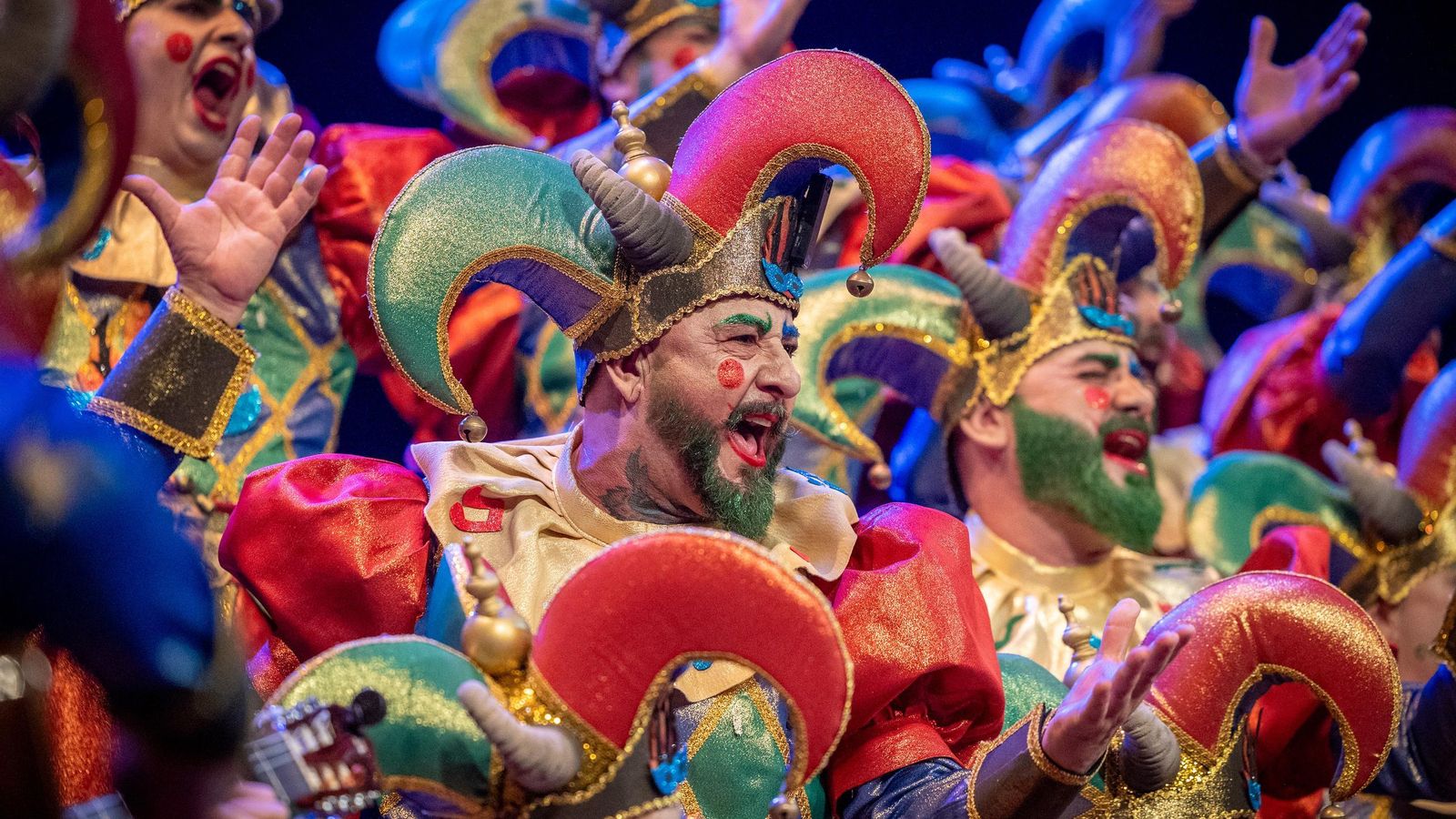 Búscate entre las mejores imágenes de la primera sesión de cuartos de final del COAC 2025