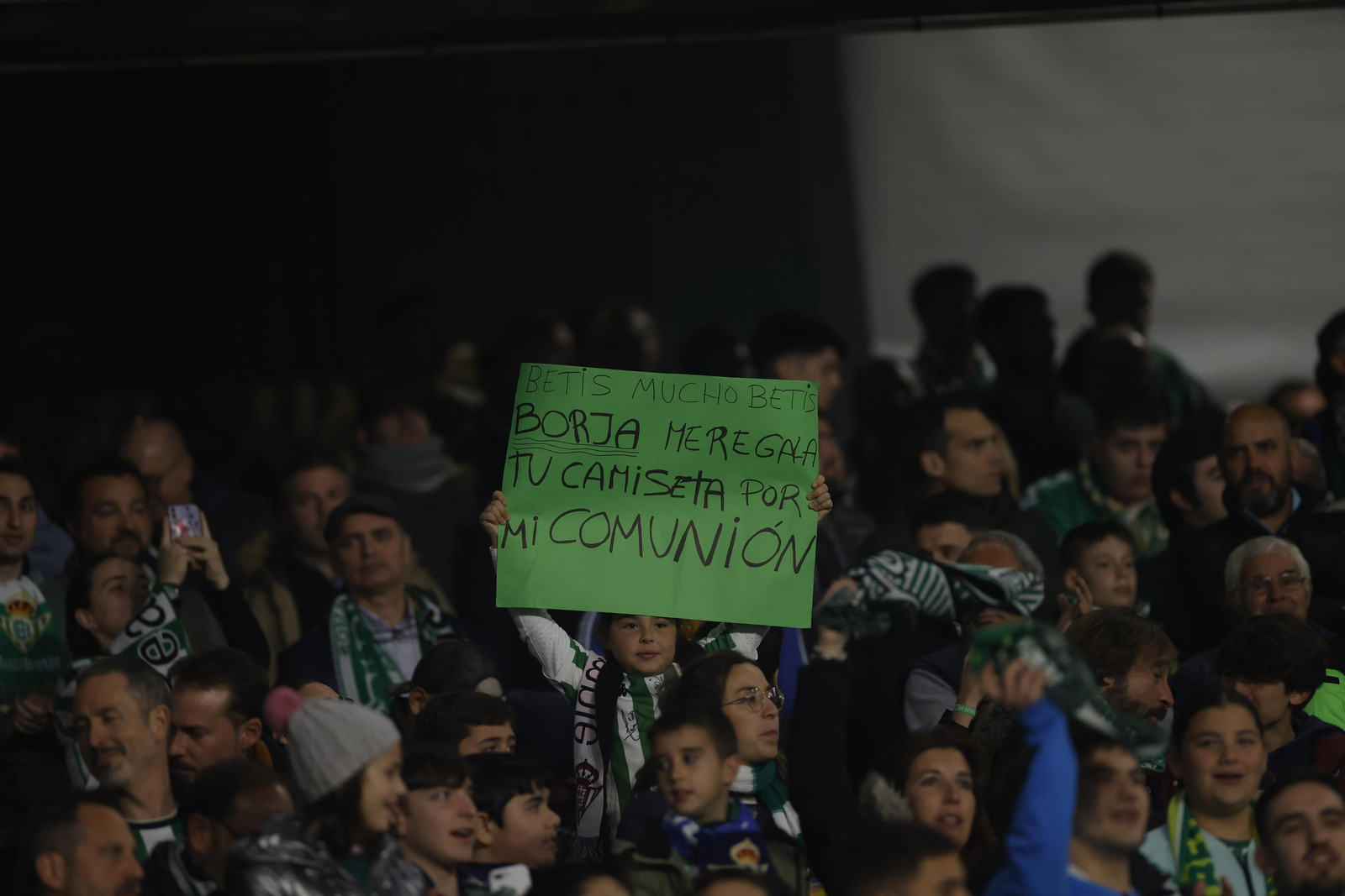 Búscate en las fotos del Betis-Celta