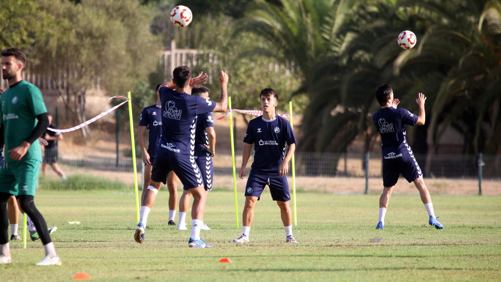 Imágenes del entrenamiento del Xerez DFC en el 'Pepe Ravelo' de Chapín