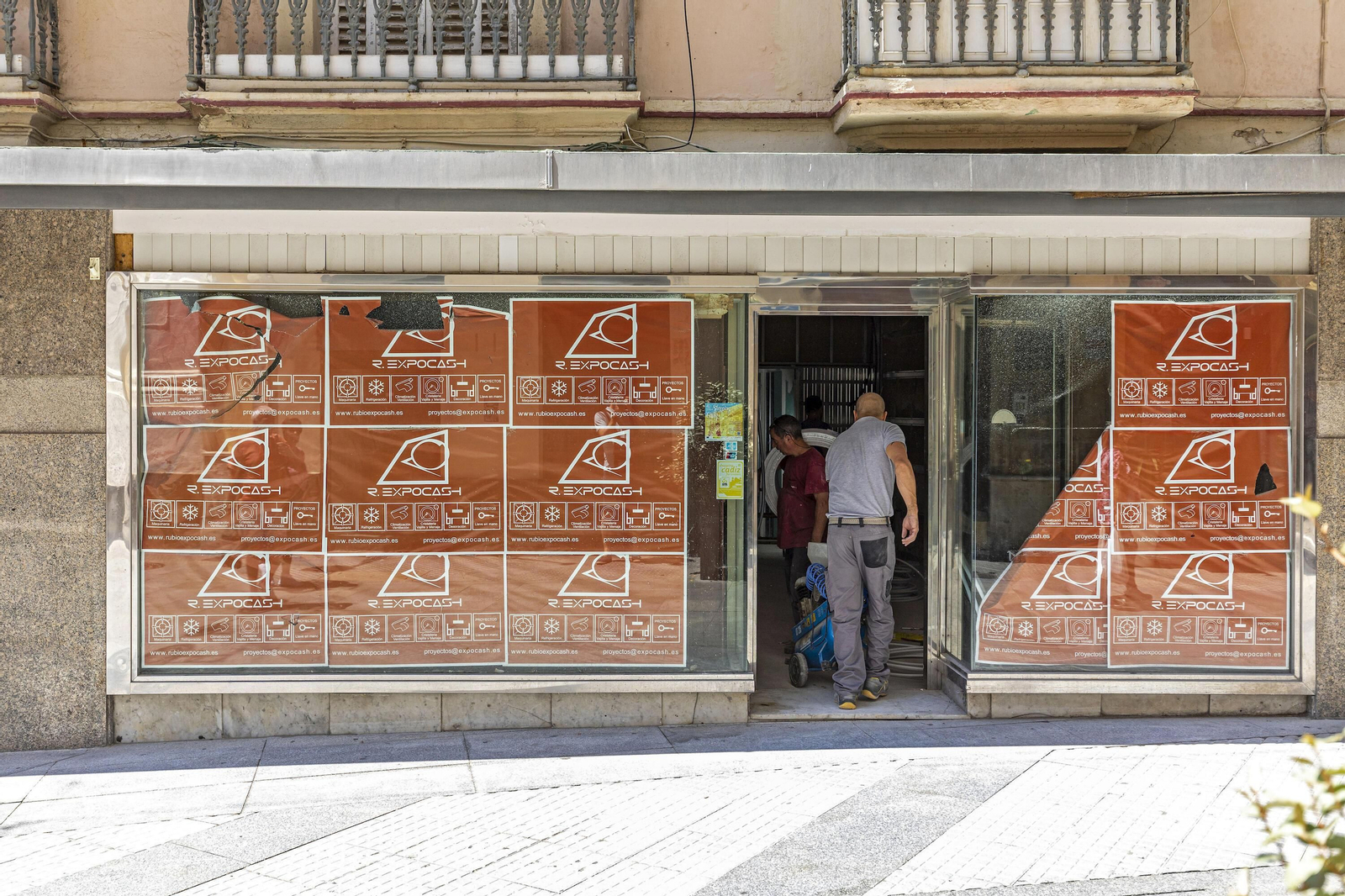 Columla y Ancha, imágenes de referentes del comercio en Cádiz