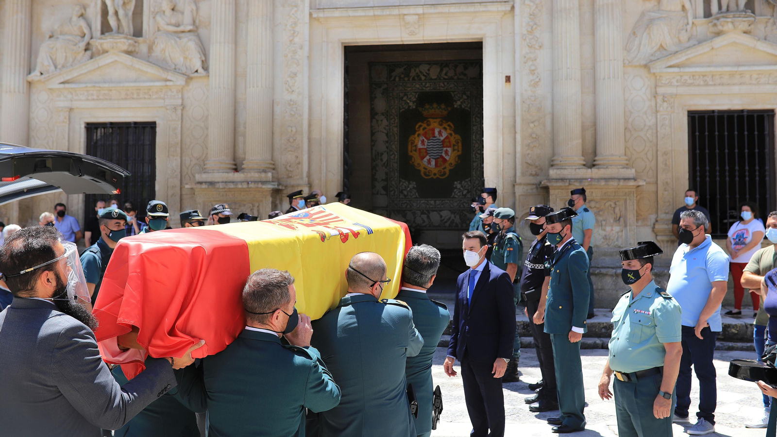 Capilla ardiente en Jerez del guardia civil Agustín Cárdenas