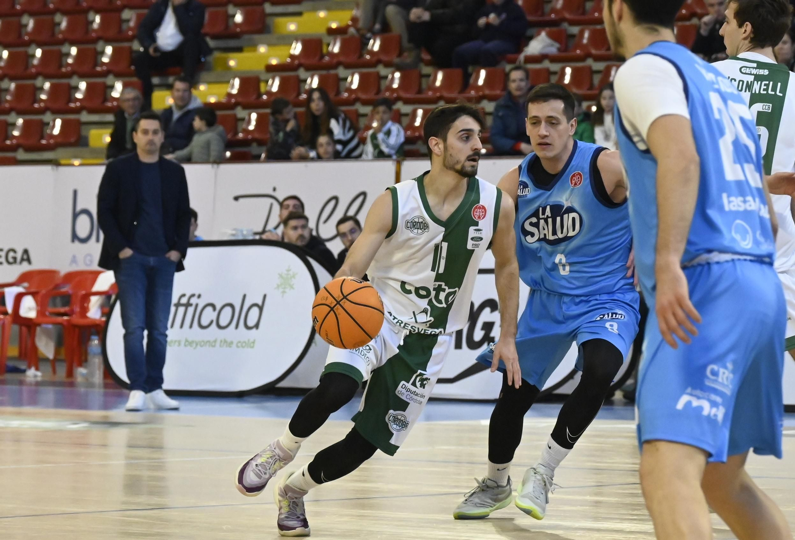 Las mejores fotos de la derrota del Coto Córdoba ante La Salud Archena