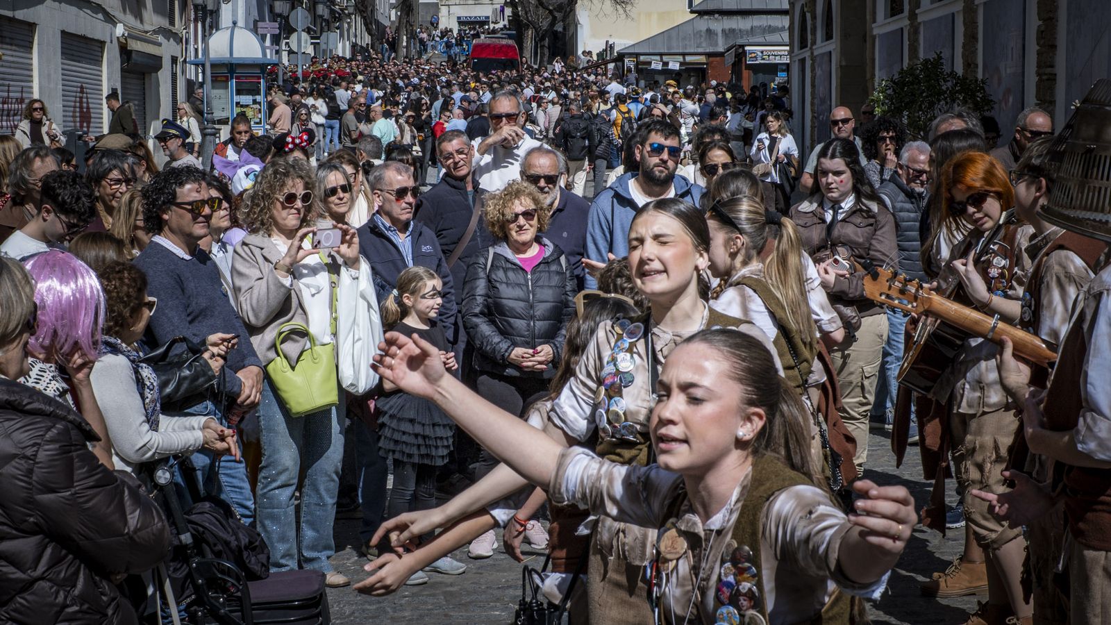 Las imágenes del Carnaval Chiquito de Cádiz 2026