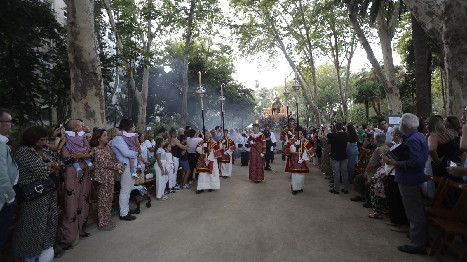 La Magna Mariana de Algeciras por el Parque María Cristina, en imágenes