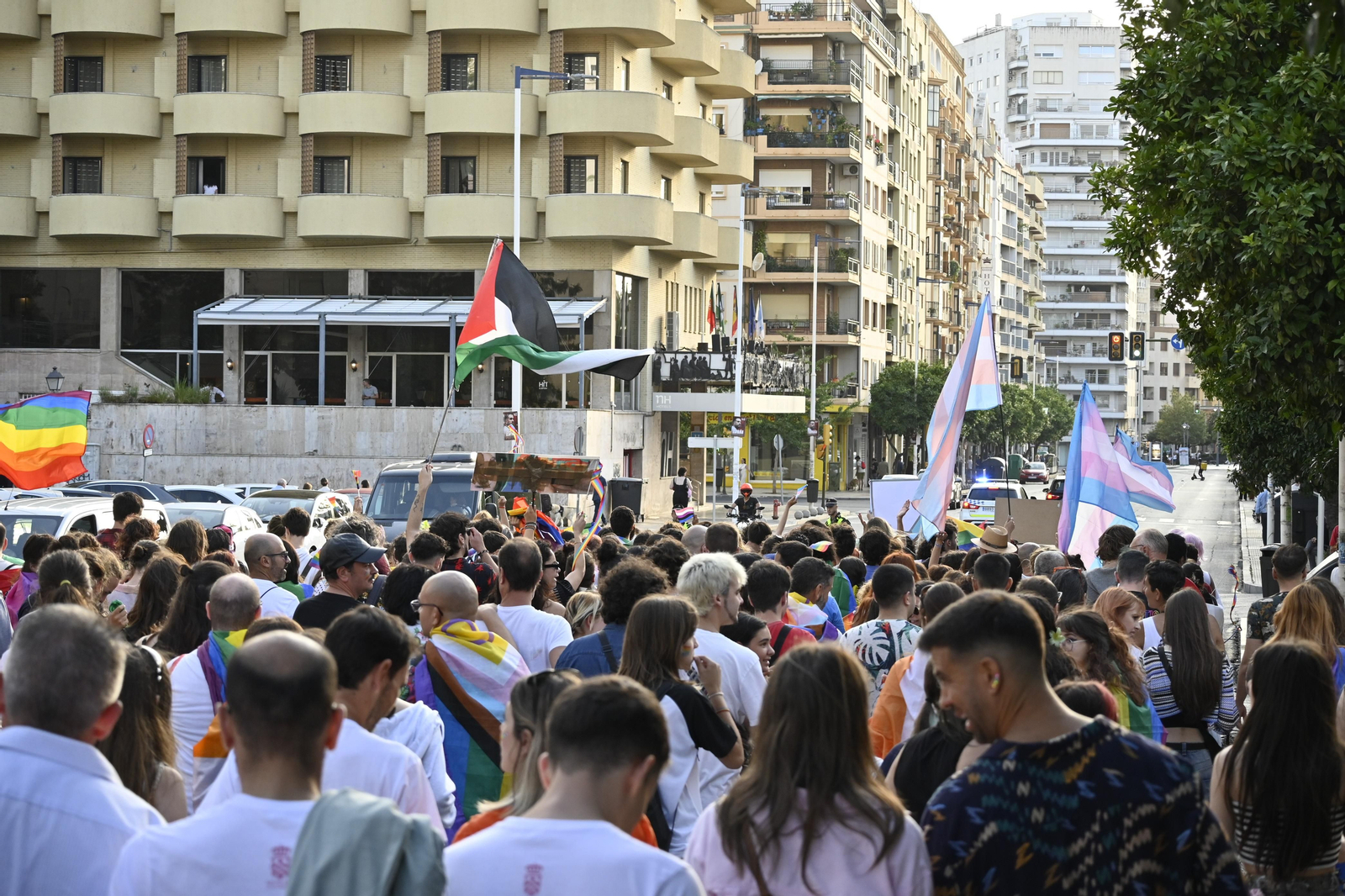 Las mejores imágenes de la manifestacióndel del Orgullo LGTBI en Huelva