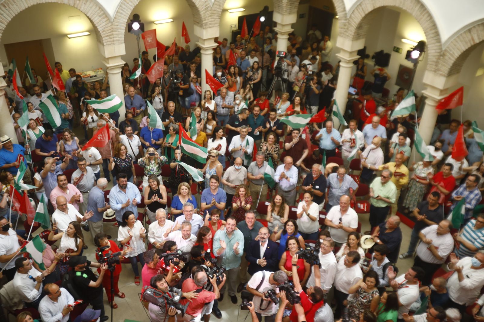 Elecciones Andalucía: La visita de los barones del PSOE en Córdoba, en imágenes