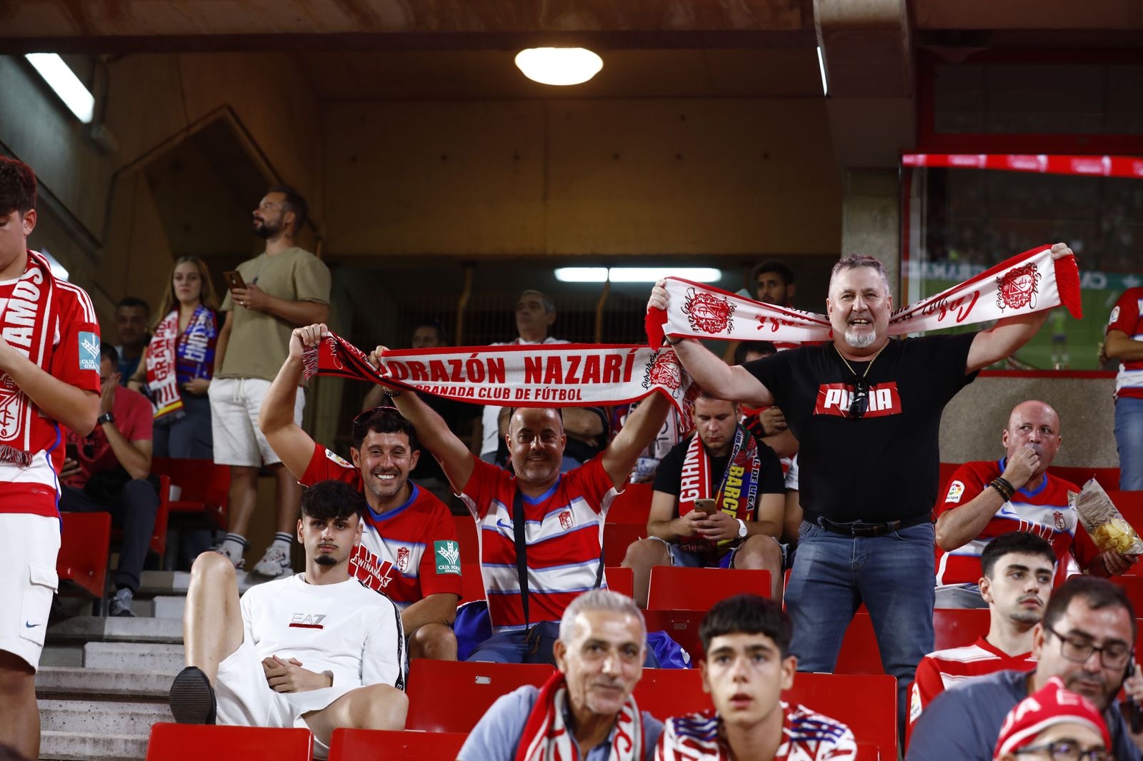 Las mejores imágenes del partido entre Granada CF y FC Barcelona