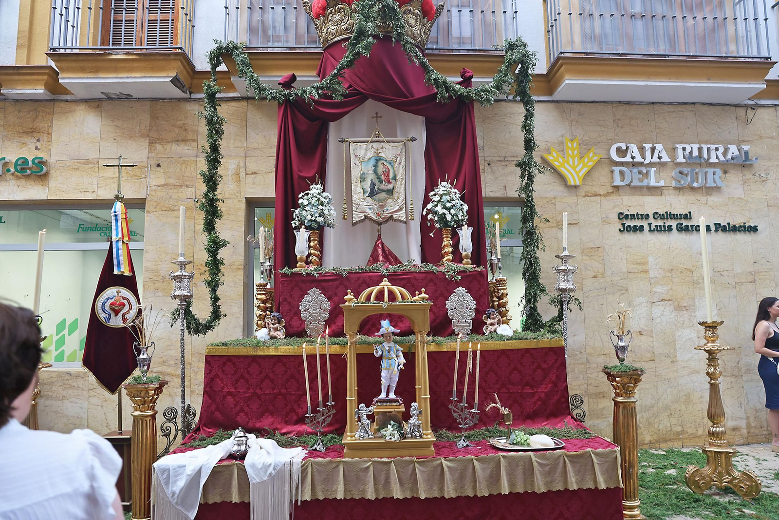 Imágenes de la procesión del Corpus Christi por las calles de Huelva