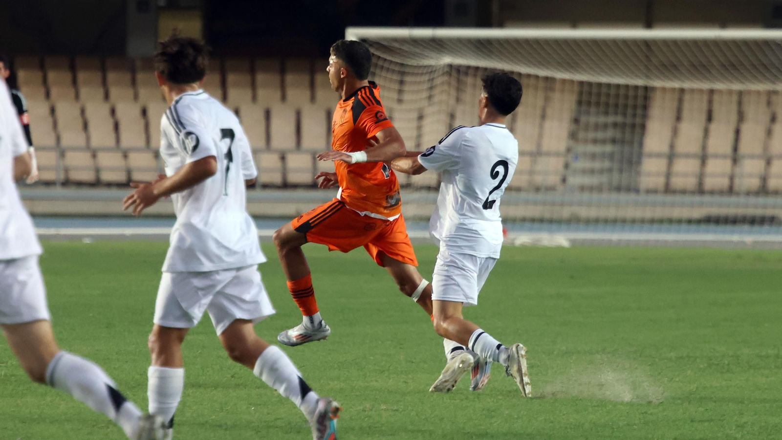 Las mejores imágenes del Xerez CD contra el Real Madrid C en el IX Trofeo Rafa Verdú