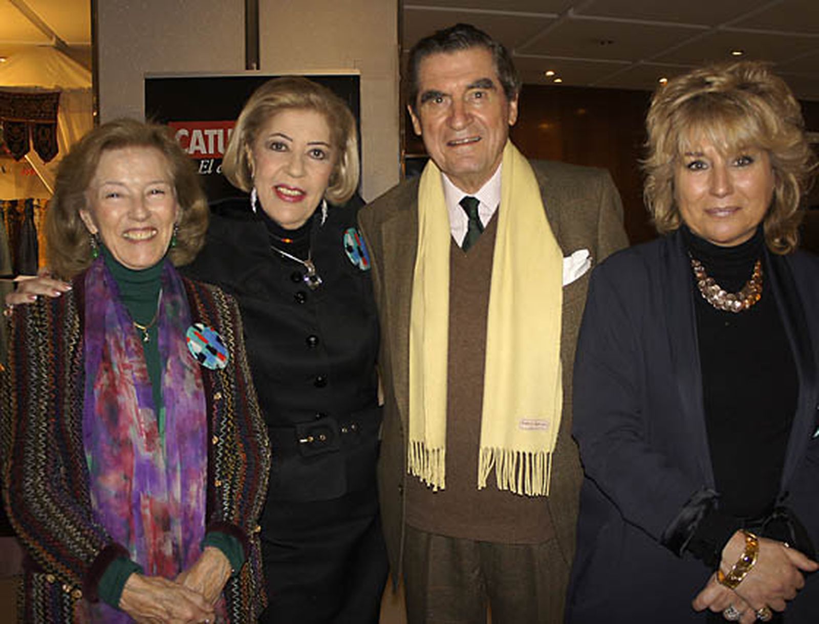Ivita Halcón, la marquesa viuda de Foronda, Fernando de Parias, delegado en Andalucía de la Orden de Malta, y la marquesa de la Rosa.

Foto: Victoria Ramírez