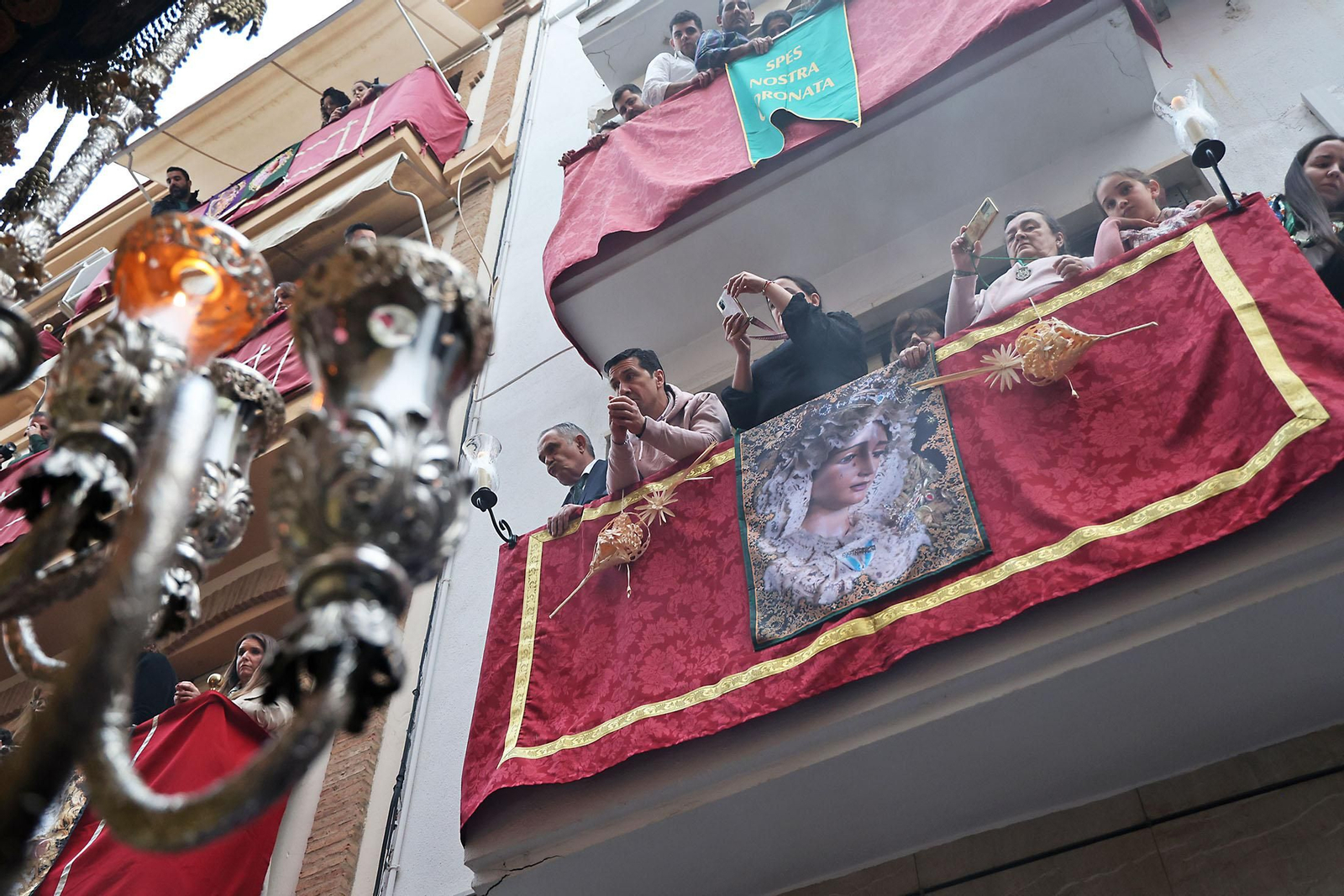 Miércoles Santo: La Hermandad de La Esperanza por las calles de Huelva