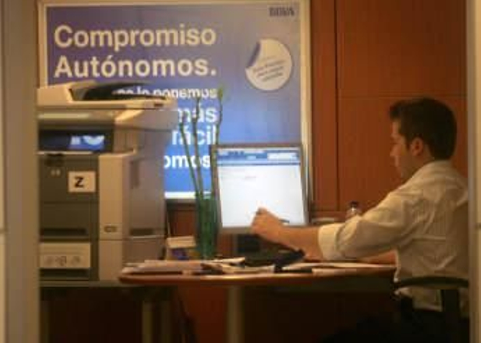 La firma de hipotecas cae el 28,5% en agosto y suma 28 meses a la baja