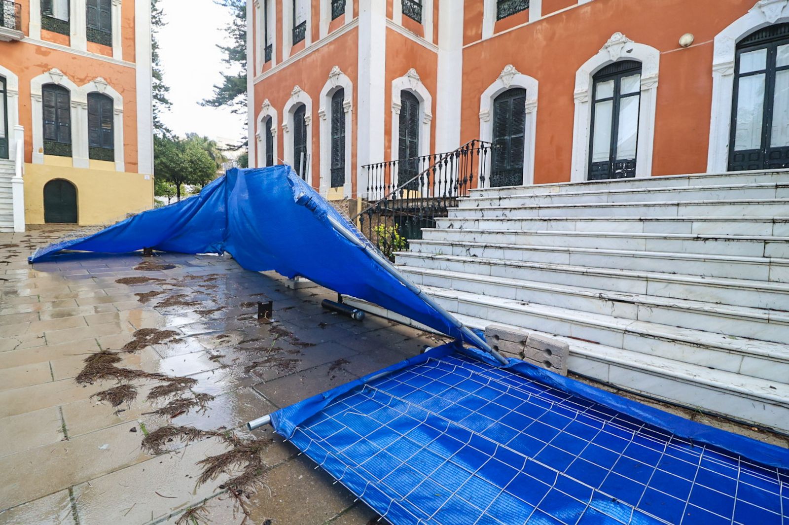Fotografías de las incidencias de la borrasca Joseph durante la mañana