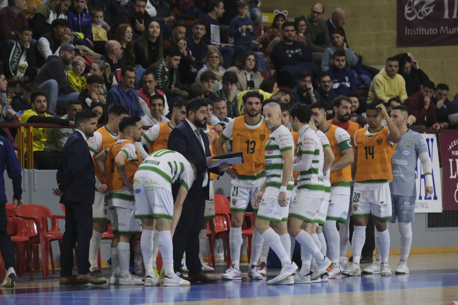 Las imágenes del empate entre el Córdoba Patrimonio y ElPozo Murcia en Vista Alegre