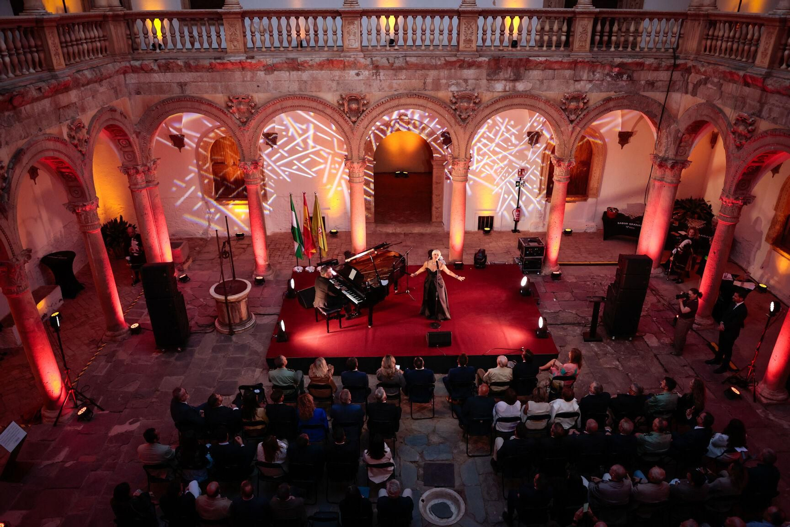 Fotos: Así ha sido el acto institucional de apertura del Castillo de La Calahorra