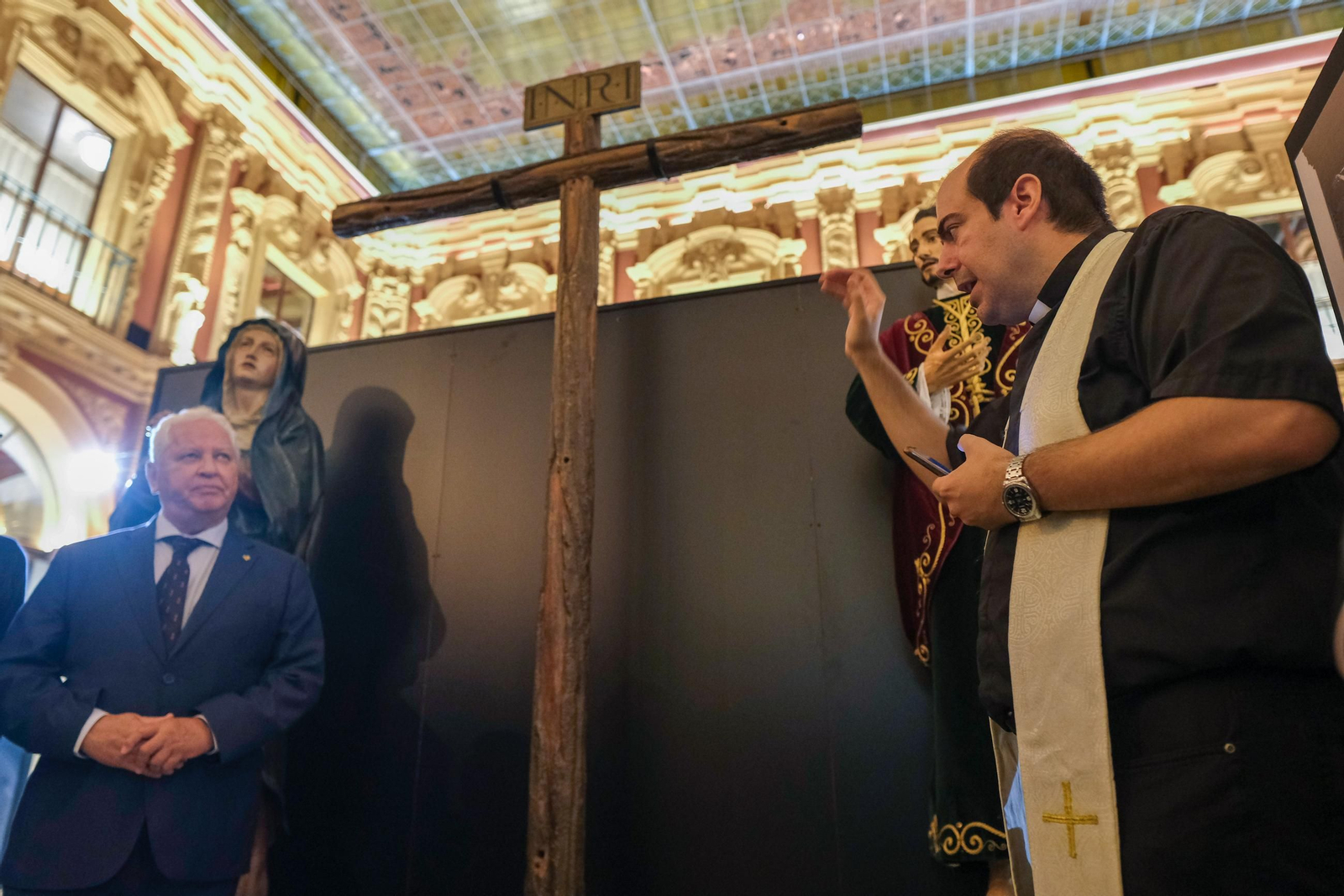 Inauguración la exposición 100 Años de hermandad. Los Estudiantes. En el Real círculo de Labradores