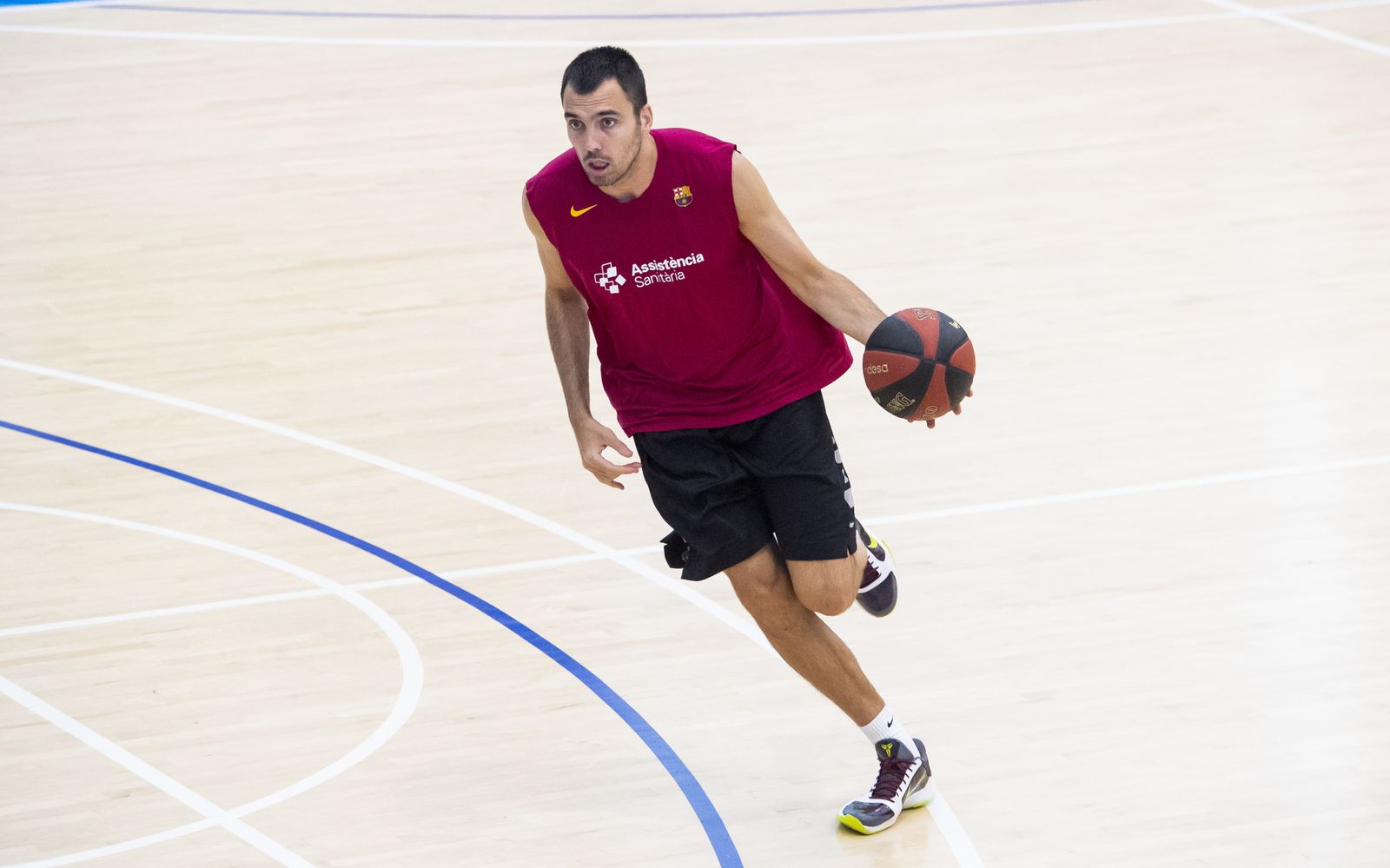 Oriola, durante un entrenamiento con el Barça.