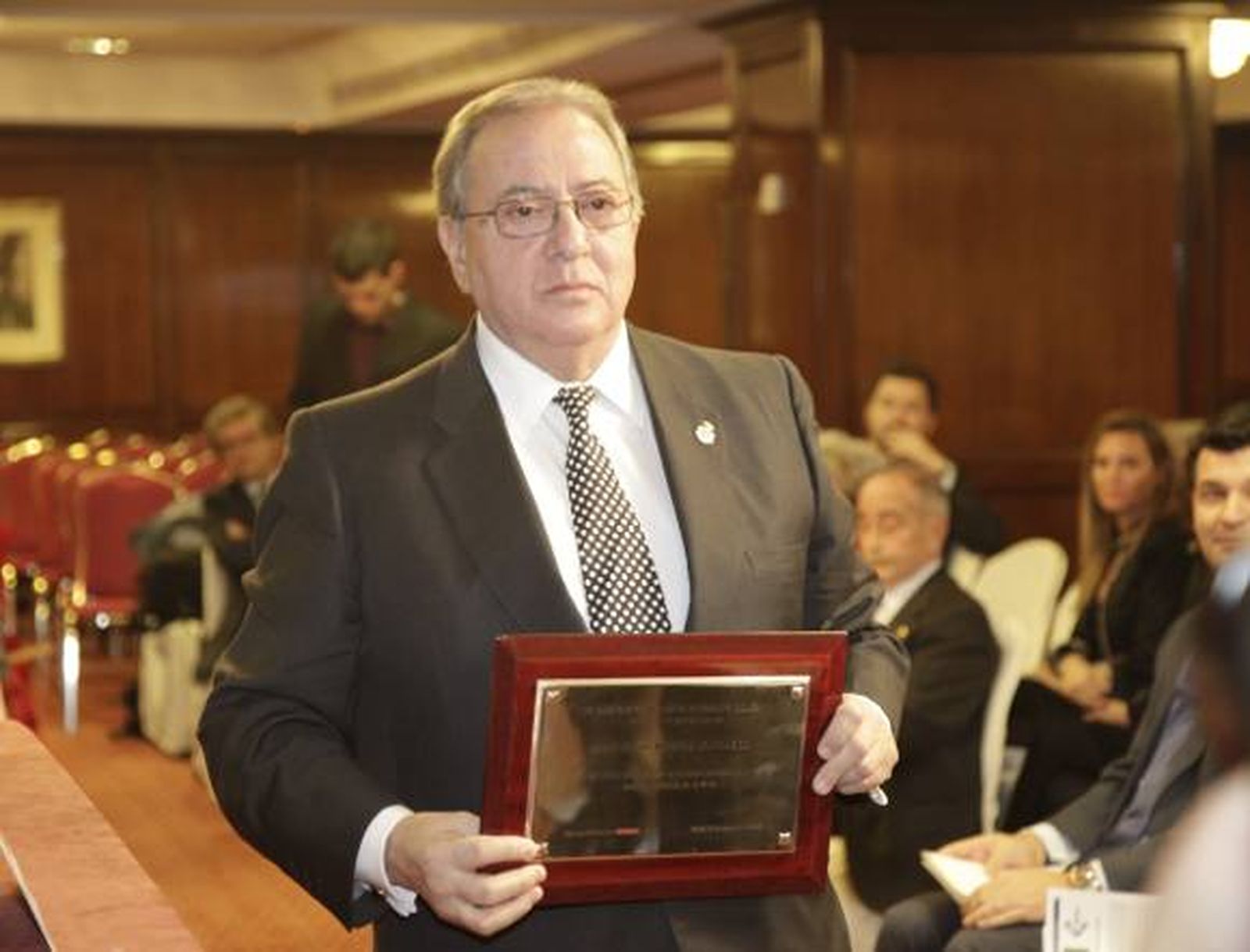 Diego Murillo, presidente de AMA, Premio Edimsa 2010 a la personalidad profesional sanitaria