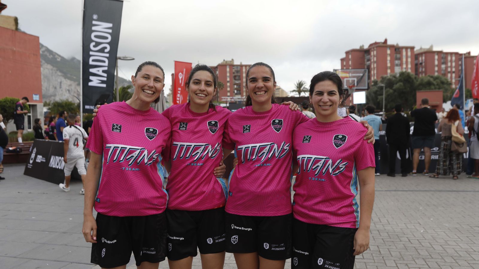 Las fotos de la primera jornada del torneo internacional de baloncesto 3x3 de La Línea